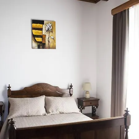 Casa Lagar De Pedra T3 Esperanca Velha