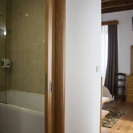 Casa Lagar De Pedra T3 * Esperanca Velha