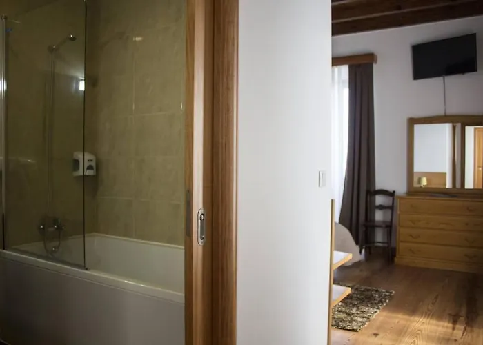 Casa Lagar De Pedra T3 * Esperanca Velha